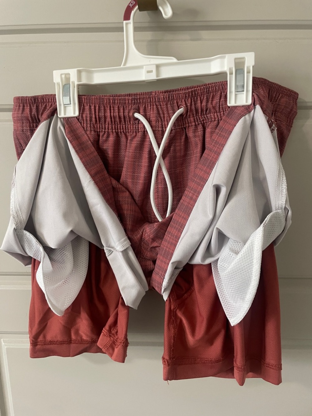 Goodfellow & Co Red Plaid Men’s Swim Hybrids - Picture 3 of 4